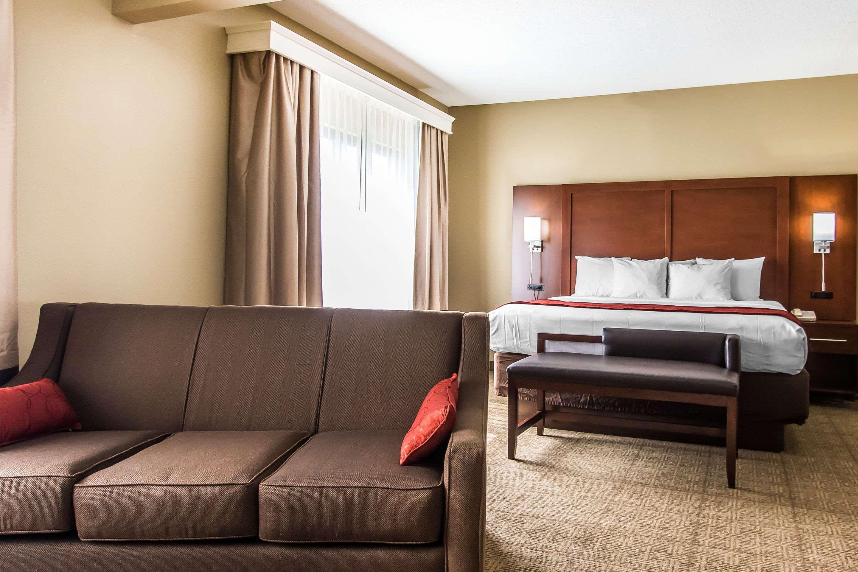 Comfort Suites Эфингем Экстерьер фото