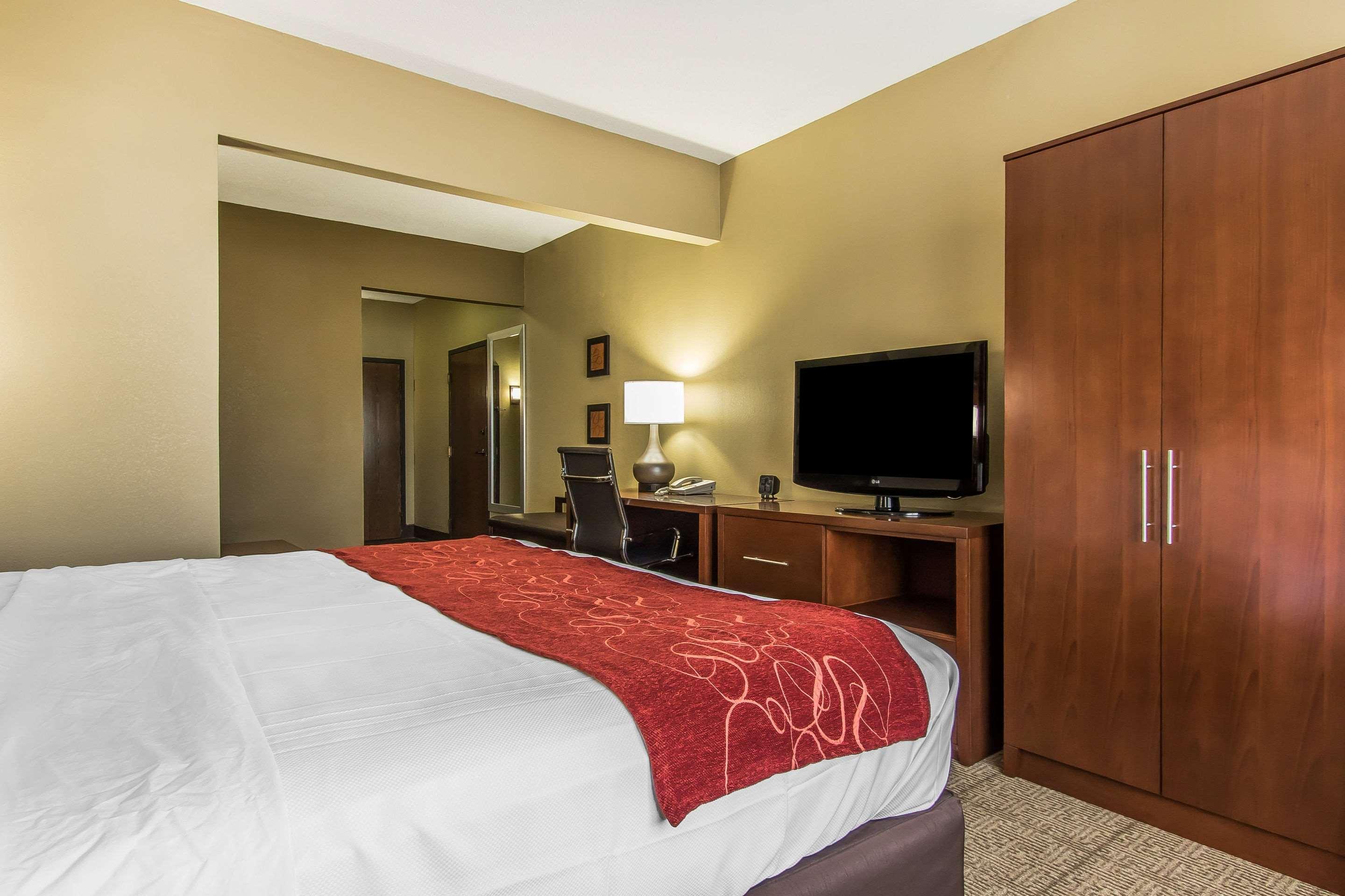 Comfort Suites Эфингем Экстерьер фото
