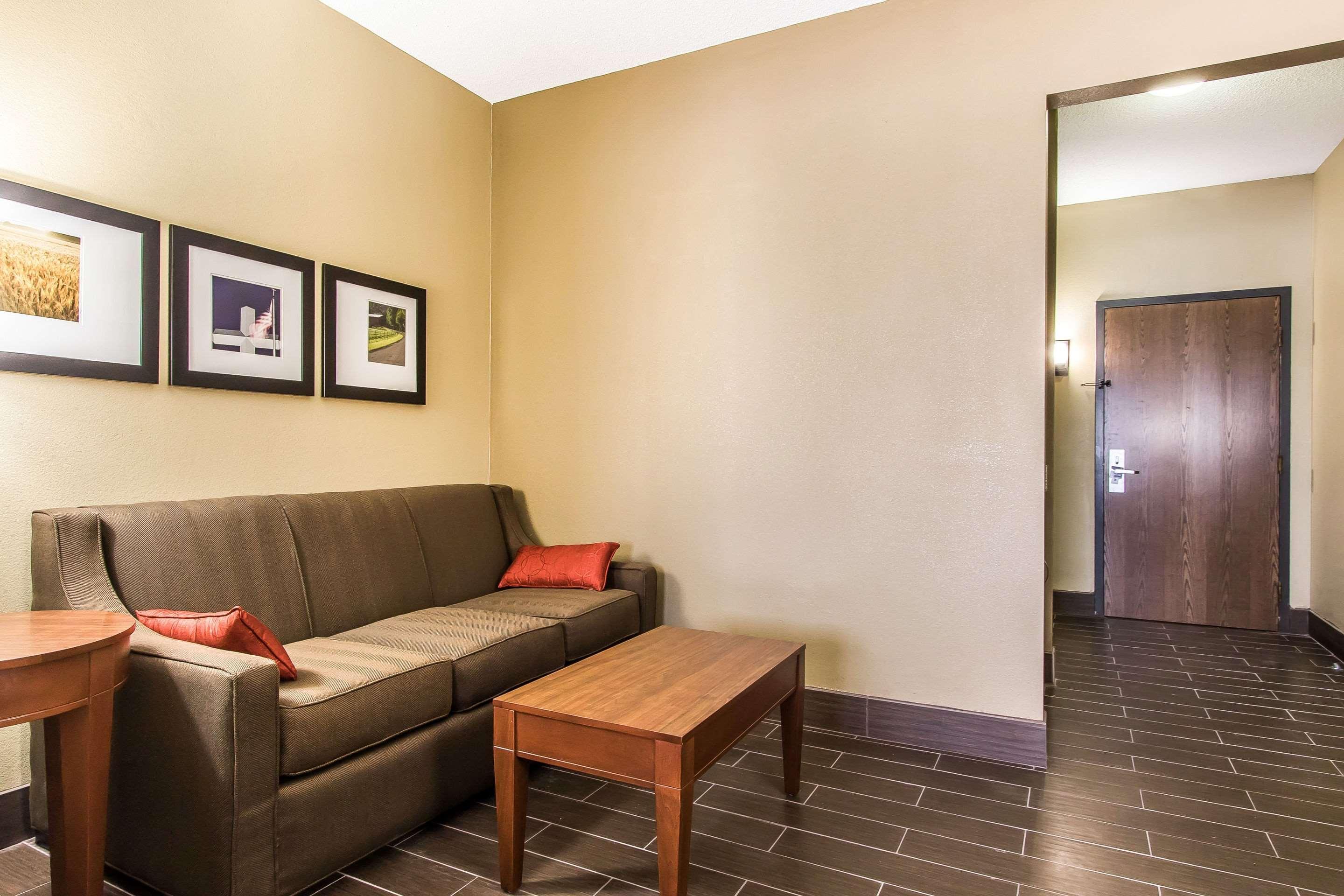 Comfort Suites Эфингем Экстерьер фото